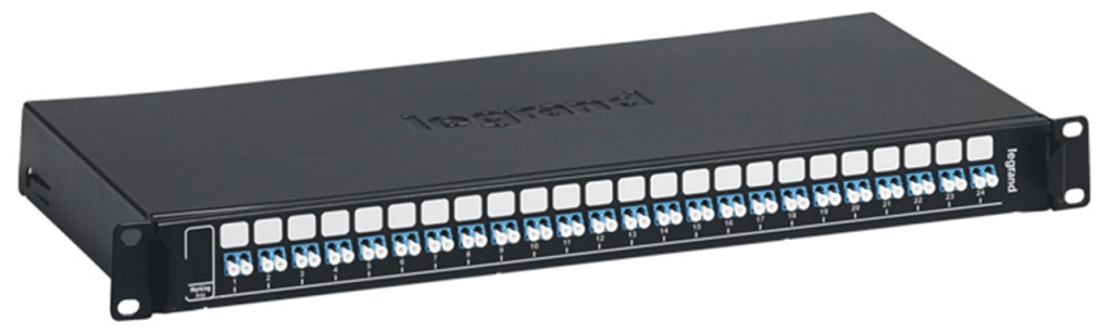 معرفی شرکت Legrand (لگراند) | بررسی کامل محصولات، مزایا و مقایسه با رقبا 2 LegrandPatchPanel